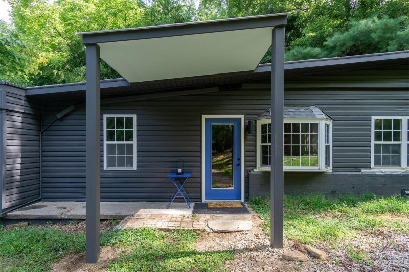 Property image 2 at 15 Lawterdale Road, Asheville, NC 28804