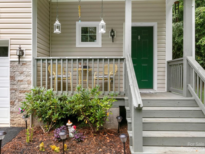 Property image 5 at 8 Willow Shade Drive, Asheville, NC 28806