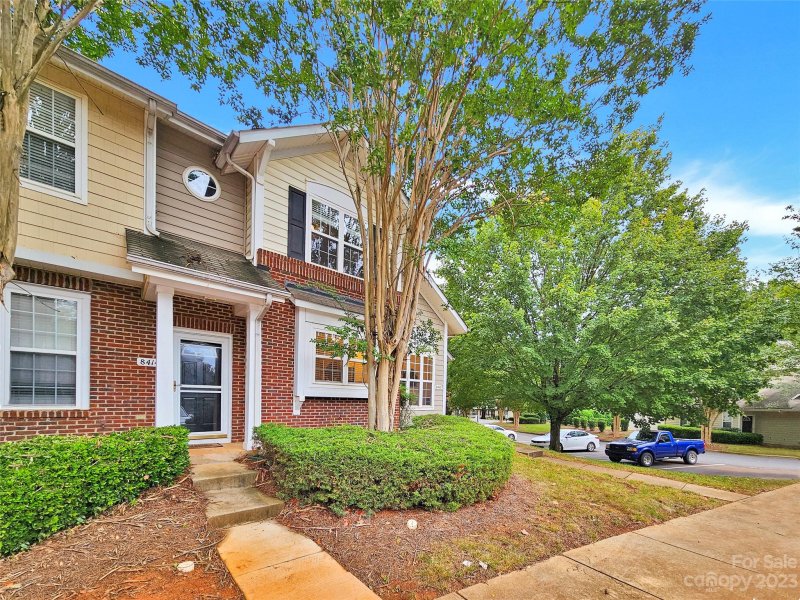 Property image 2 at 8410 Chaceview Court, Charlotte, NC 28269