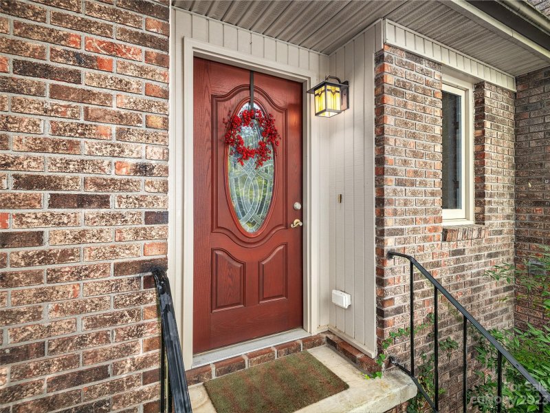 Property image 2 at 326 Colony Lane, Hendersonville, NC 28791