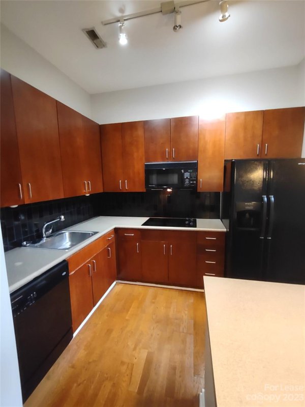 Property image 5 at 2125 Southend Drive, Charlotte, NC 28203