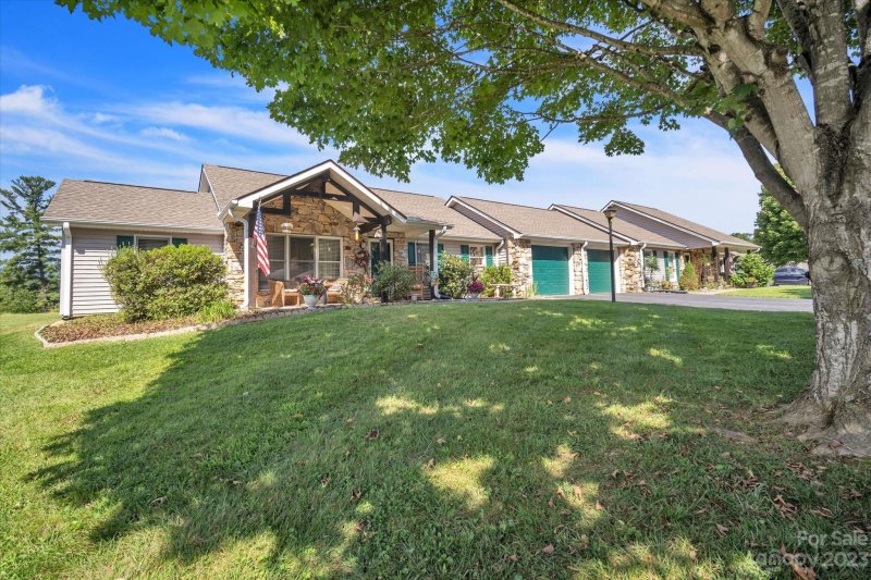 256 Rocky Mountain Way