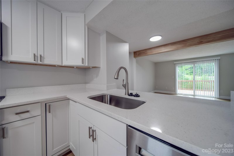 Property image 3 at 9616 Vinca Circle, Charlotte, NC 28213