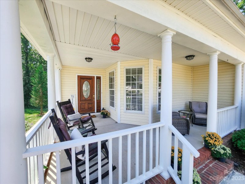 Property image 3 at 20349 Queensdale Drive, Cornelius, NC 28031