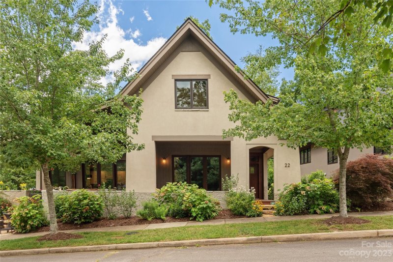 Property image 2 at 22 Keats Road, Black Mountain, NC 28711