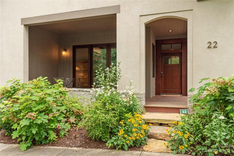 Property image 3 at 22 Keats Road, Black Mountain, NC 28711