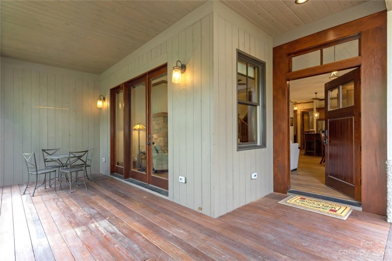 Property image 5 at 22 Keats Road, Black Mountain, NC 28711