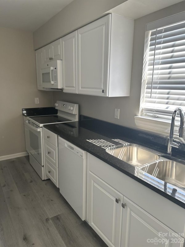 Property image 5 at 8841 Hunter Ridge Drive, Charlotte, NC 28226