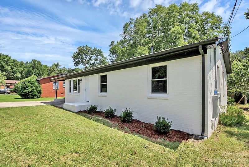 Property image 4 at 1433 Edgewood Road, Bessemer City, NC 28016