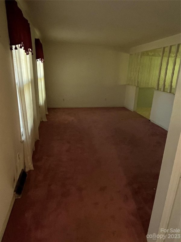 Property image 4 at 6906 Marlbrook Drive, Charlotte, NC 28212