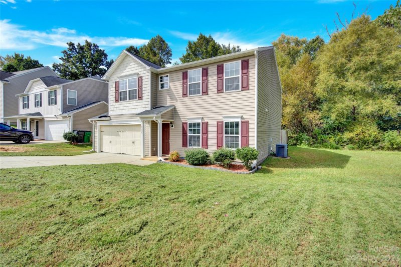 Property image 4 at 9335 Bradstreet Commons Way, Charlotte, NC 28215