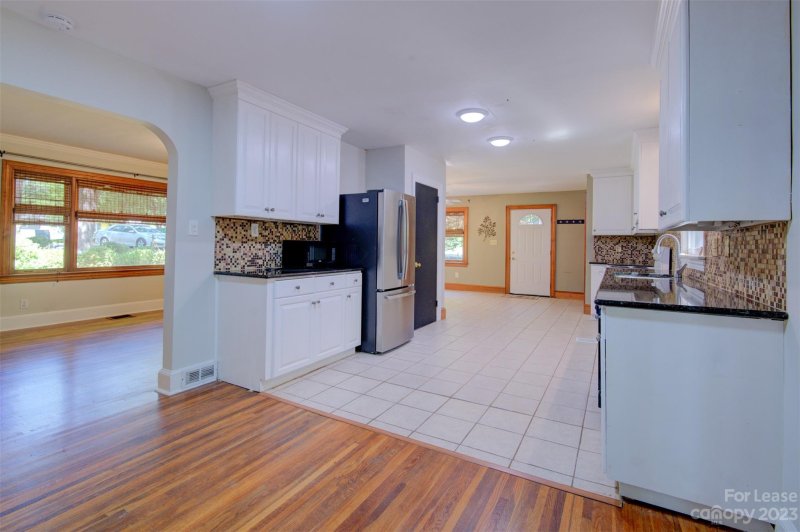 Property image 3 at 5009 Lochlain Drive, Charlotte, NC 28217