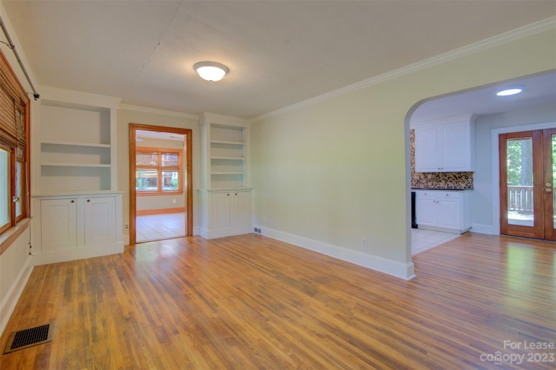 Property image 5 at 5009 Lochlain Drive, Charlotte, NC 28217