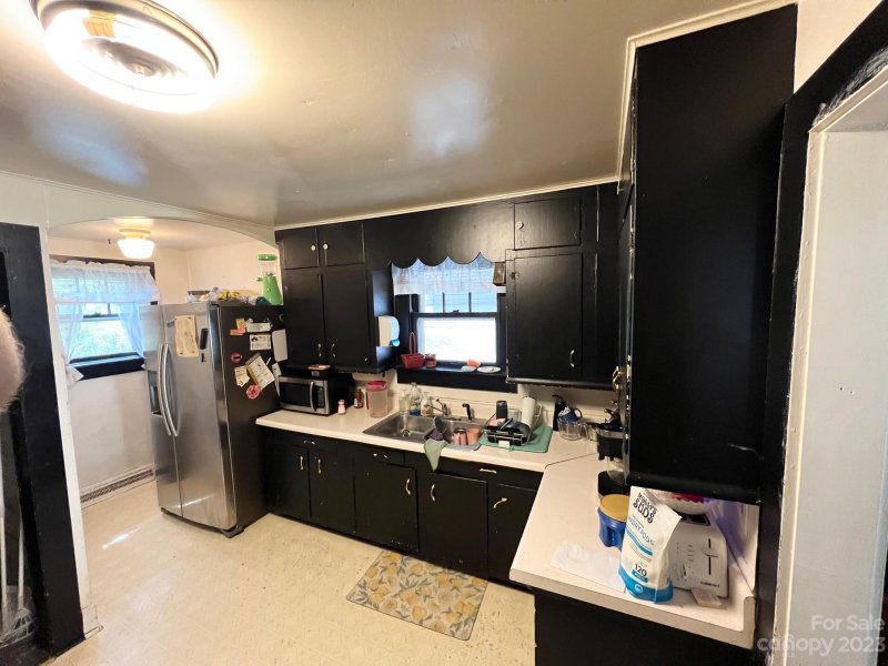 Property image 4 at 411 E Walnut Avenue, Gastonia, NC 28054