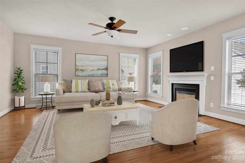 Property image 3 at 111 E Fenway Avenue, Mooresville, NC 28117