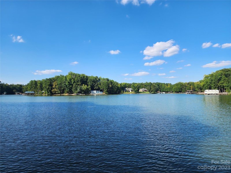 Property image 2 at 16004 Munson Hill Road, Charlotte, NC 28278