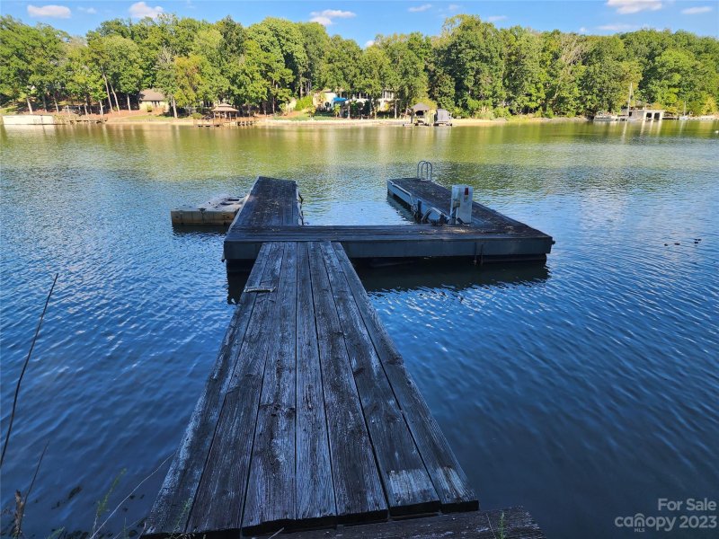 Property image 4 at 16004 Munson Hill Road, Charlotte, NC 28278