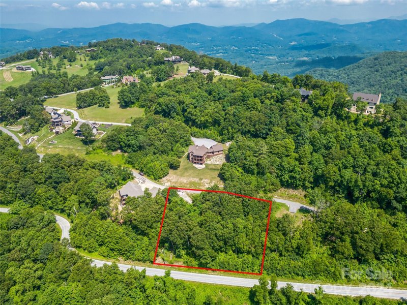 Property image 4 at 320 Autumn Ridge Lane, Hendersonville, NC 28792