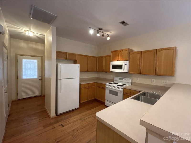 Property image 2 at 225 Doughton Lane, Charlotte, NC 28217