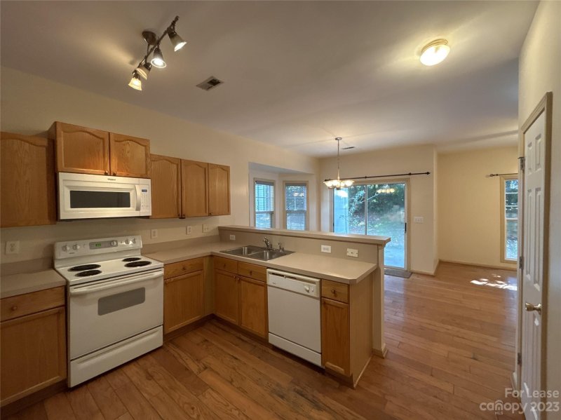 Property image 3 at 225 Doughton Lane, Charlotte, NC 28217