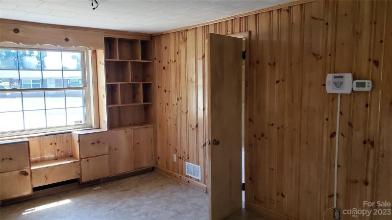 Property image 3 at 2841 20th Street, Hickory, NC 28601