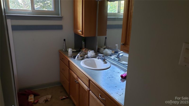 Property image 5 at 2841 20th Street, Hickory, NC 28601