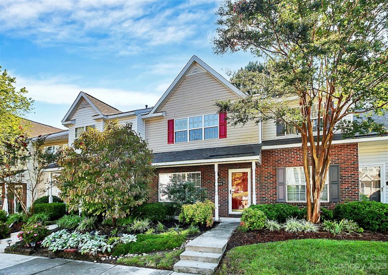 12223 Paperbark Circle