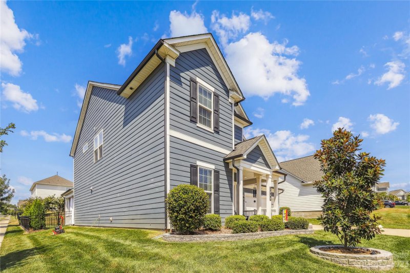 Property image 3 at 2046 Sugaree Commons Drive, Fort Mill, SC 29715