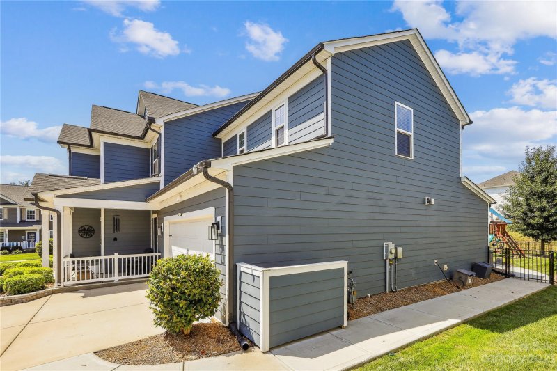 Property image 4 at 2046 Sugaree Commons Drive, Fort Mill, SC 29715