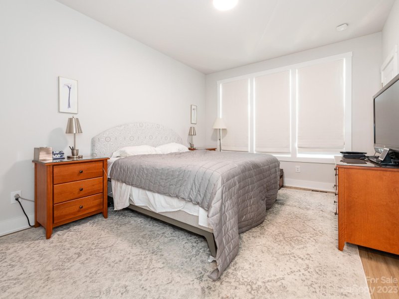 Property image 5 at 2016 Terwilliger Terrace, Charlotte, NC 28203