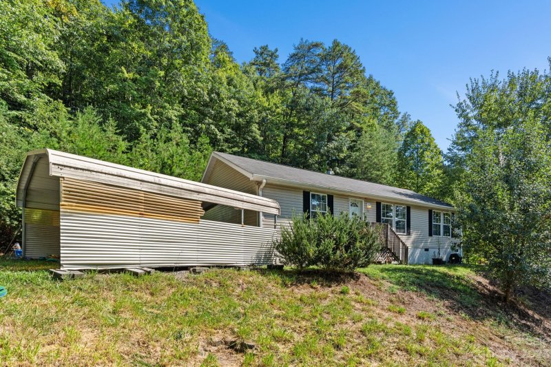 Property image 3 at 510 Primrose Drive, Asheville, NC 28806