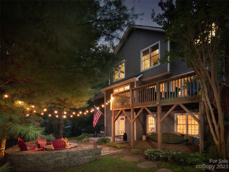 Property image 3 at 24 Weston Heights Drive, Asheville, NC 28803