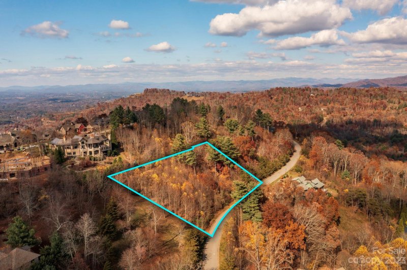 Property image 4 at 167 Summit Tower Circle, Asheville, NC 28804