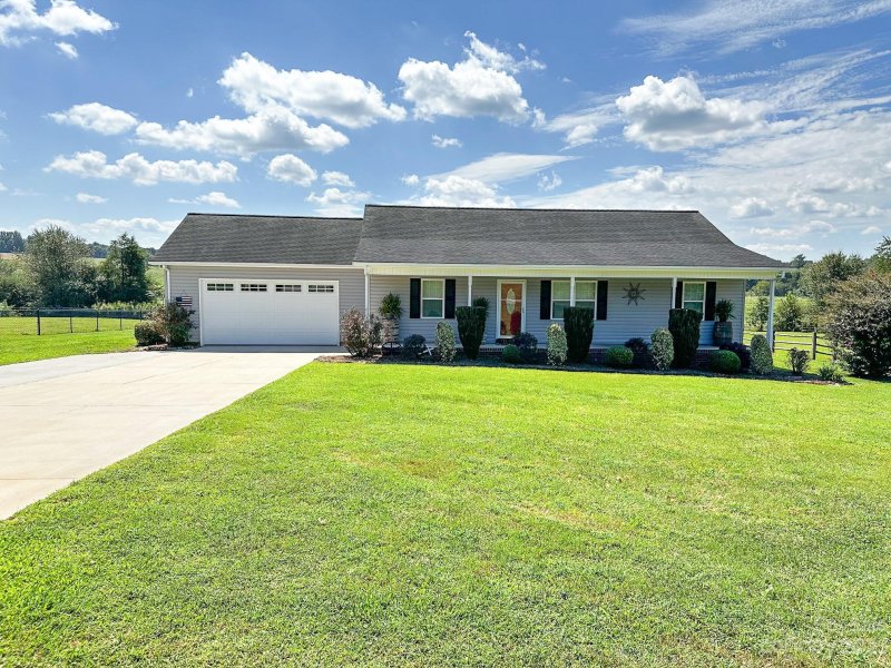 480 Stable Brook Lane