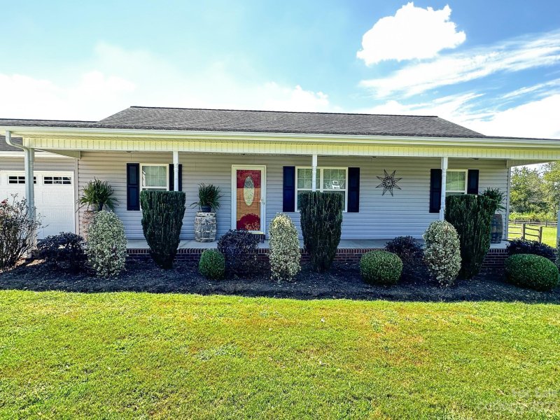 Property image 3 at 480 Stable Brook Lane, Taylorsville, NC 28681