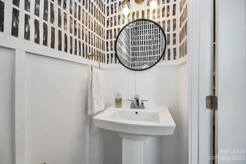 Property image 5 at 428 Music Hall Way, Charlotte, NC 28203