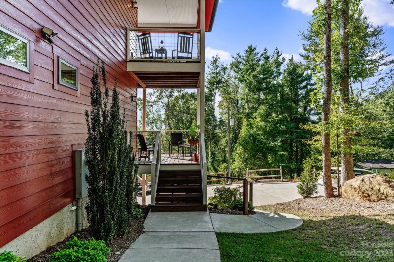 Property image 3 at 208 Pine Hill Drive, Swannanoa, NC 28778