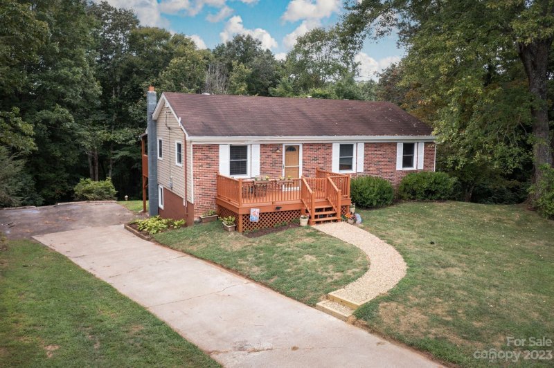 Property image 4 at 31 Birchwood Lane, Asheville, NC 28805