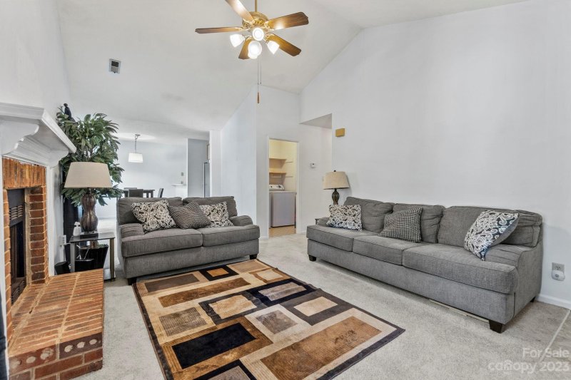 Property image 5 at 6024 Crosswood Court, Charlotte, NC 28215