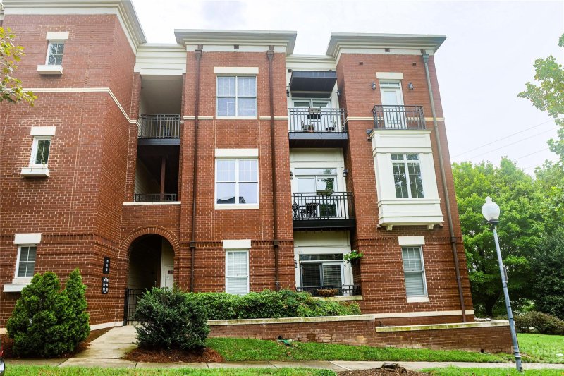 Property image 2 at 779 Garden District Drive, Charlotte, NC 28202