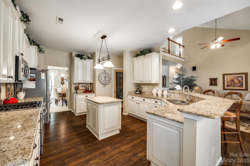 Property image 5 at 6210 Lowergate Drive, Waxhaw, NC 28173