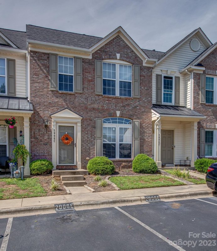 Property image 2 at 2006 Cramerton Village Drive, Cramerton, NC 28032