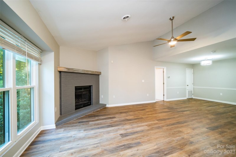 Property image 4 at 58 Ravencroft Lane, Asheville, NC 28803