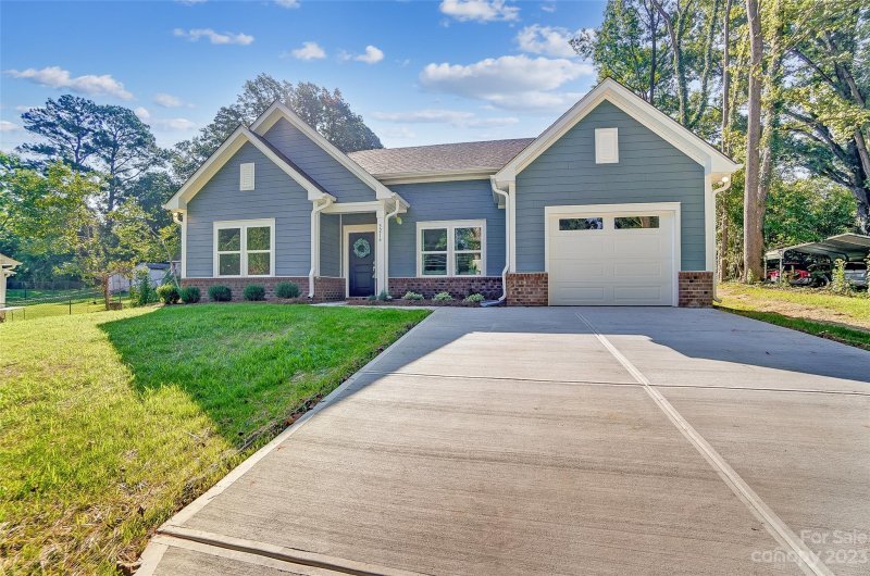 Property image 3 at 5216 Hoover Drive, Charlotte, NC 28269