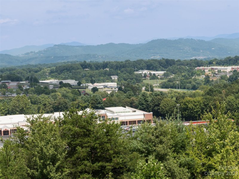 Property image 3 at 59 Rotunda Circle, Asheville, NC 28806