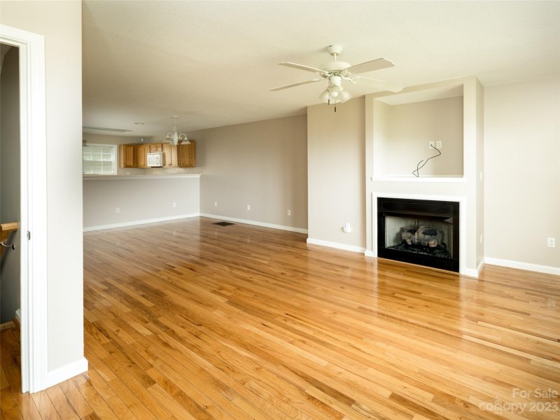 Property image 5 at 59 Rotunda Circle, Asheville, NC 28806