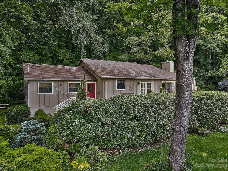 Property image 4 at 11 Boulder Way, Canton, NC 28716