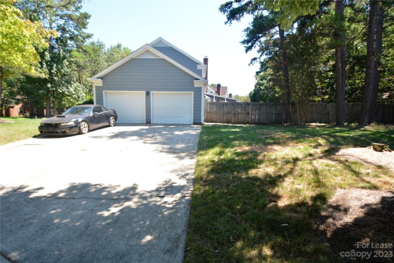 Property image 2 at 7200 Brassy Creek Lane, Charlotte, NC 28269