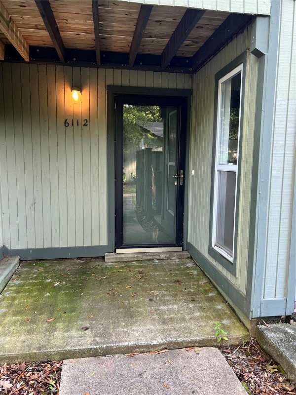 Property image 2 at 6112 Bent Tree Court, Charlotte, NC 28212