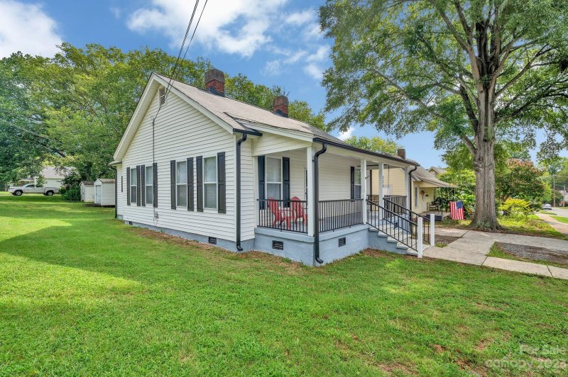 330 Long Street